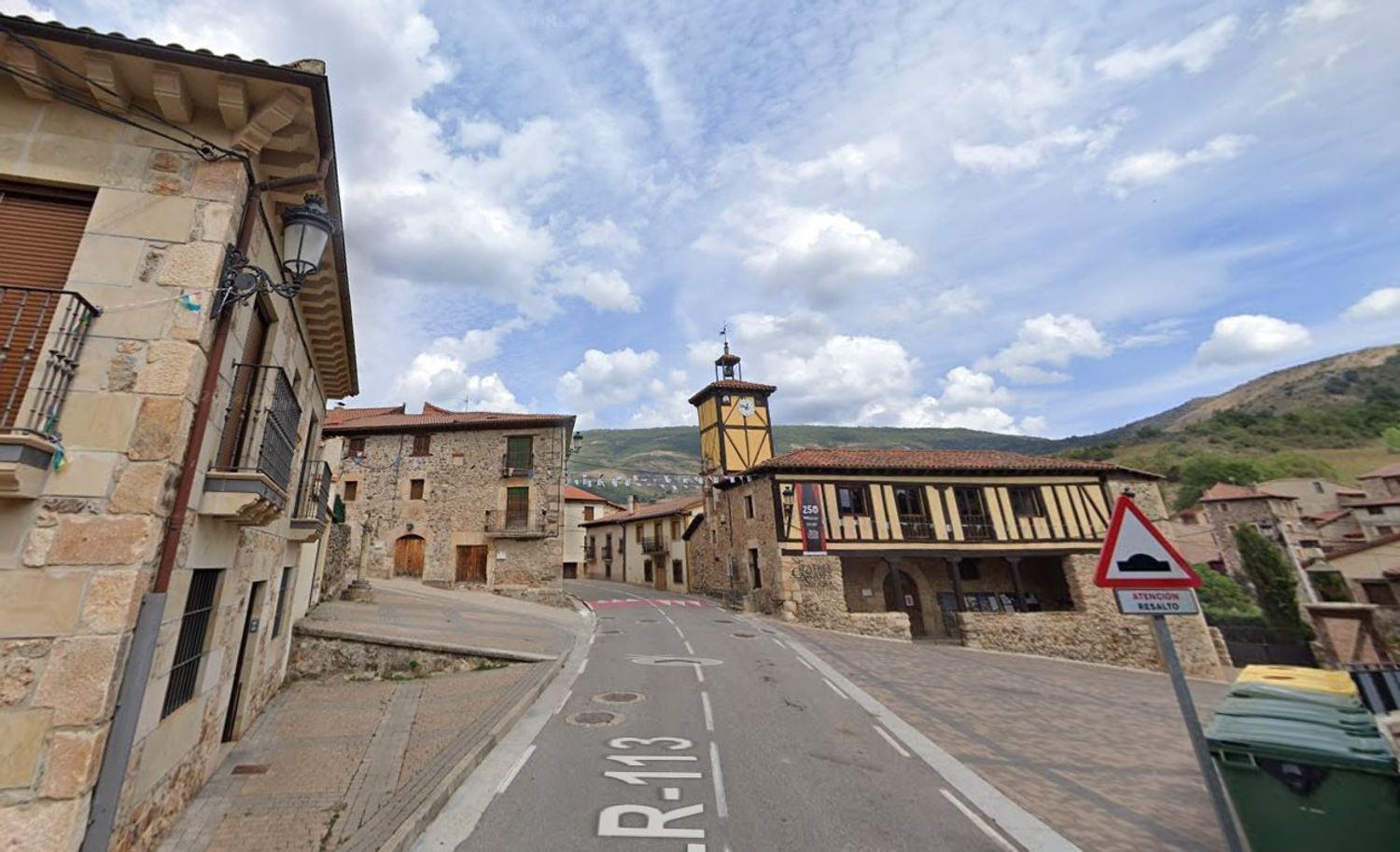 Exterior view of House or chalet for sale in Canales de la Sierra