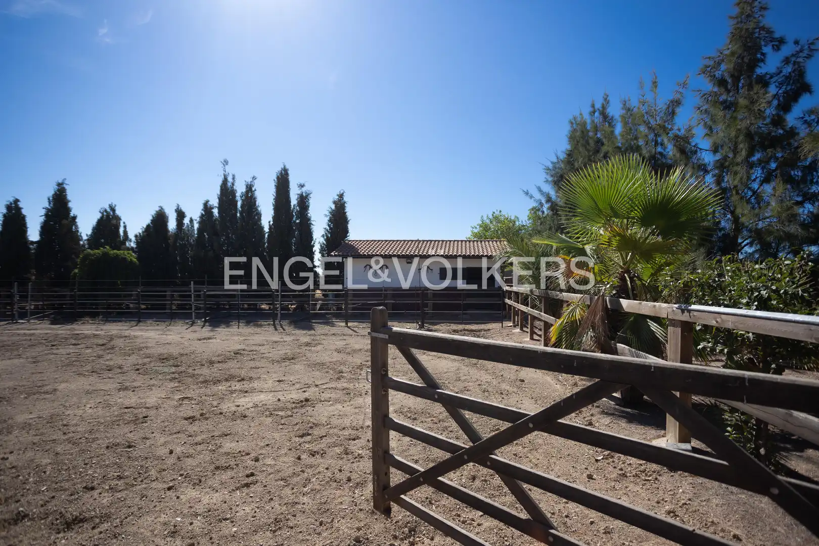Finca rústica en venta en Llerena con Calefacción, Jardín privado y Trastero