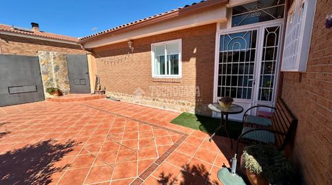Foto 3 de Casa adosada en venta en Pioz, Guadalajara