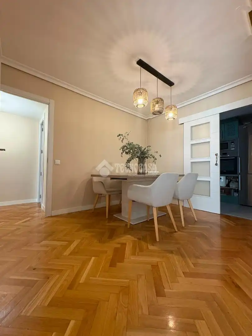 Dining room of Flat for sale in Madrid  with Heating, Terrace and Furnished