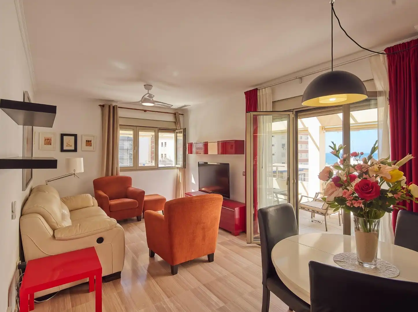 Sala d'estar de Àtic en venda en Cádiz amb Aire condicionat, Terrassa i Traster