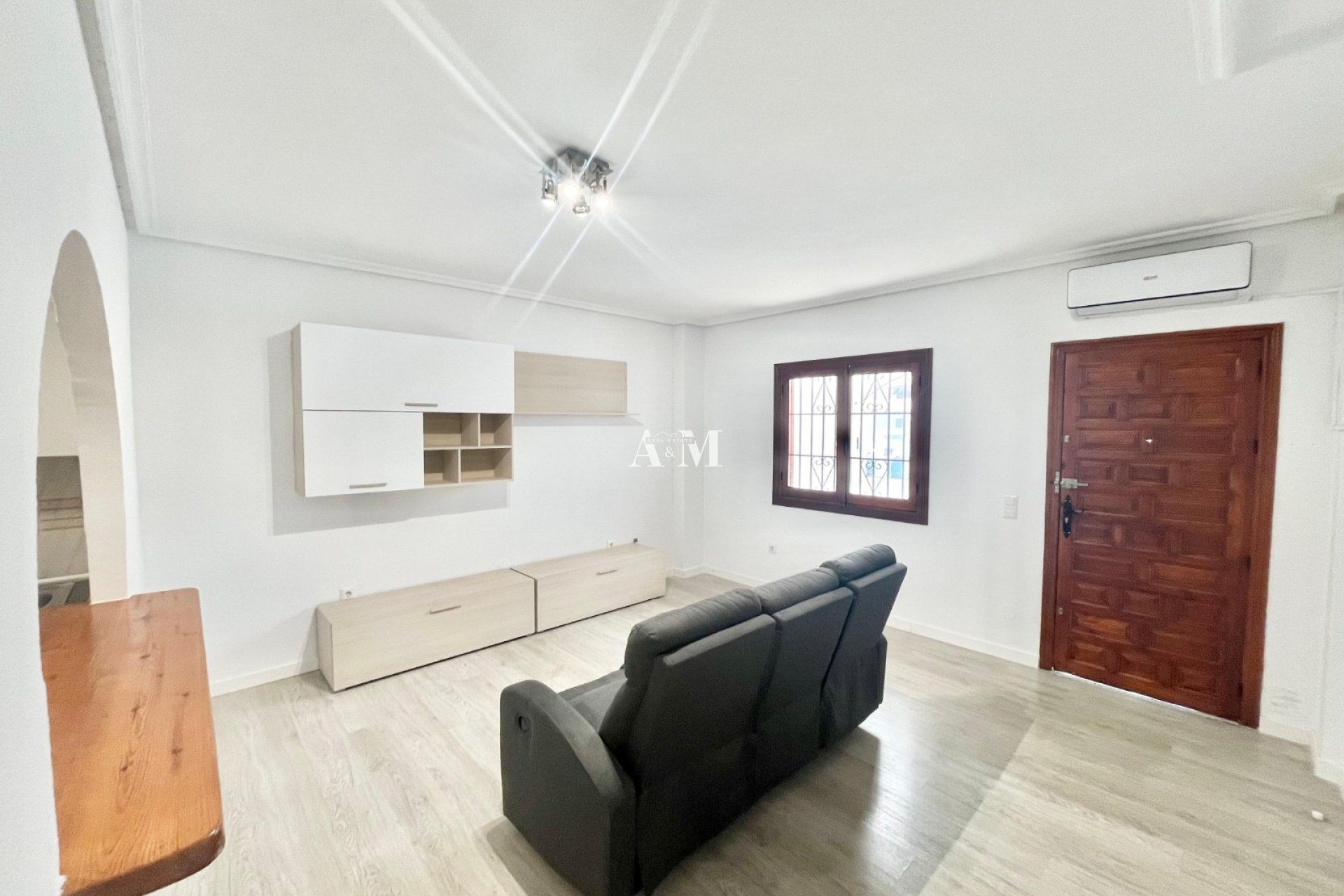 Living room of Planta baja to rent in Torrevieja  with Air Conditioner, Heating and Terrace