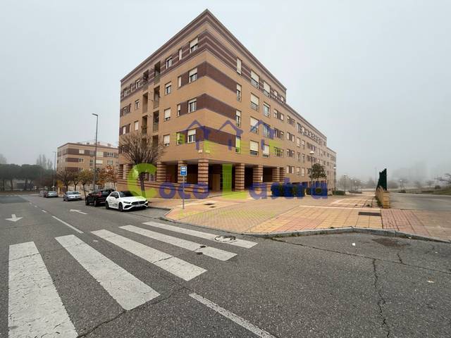 Garaje en Venta en Calle Alcalde Bravo García en Tejares - Chamberí - Alcades