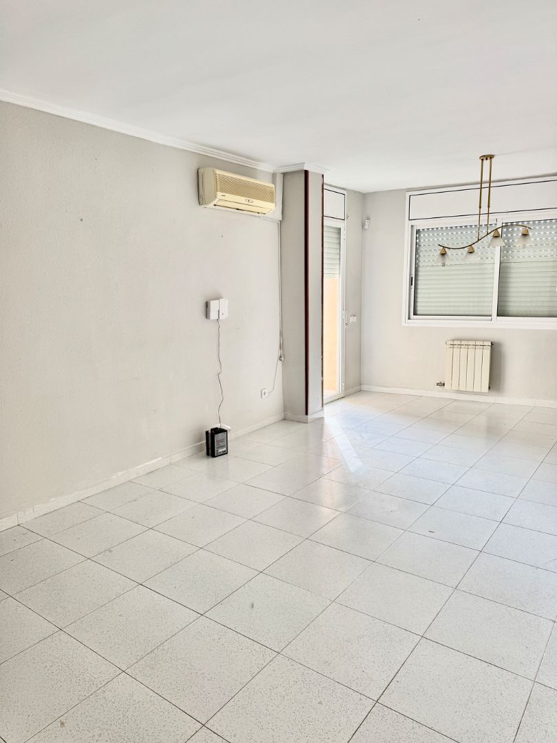 Flat for sale in Carrer de l'Alcalde Segimon, Mestral , Reus