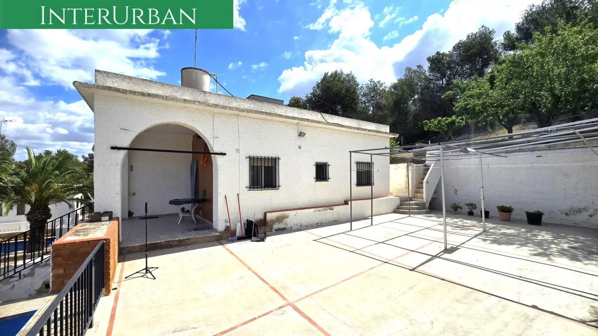 Vista exterior de Casa o chalet en venta en Casinos con Aire acondicionado, Calefacción y Jardín privado