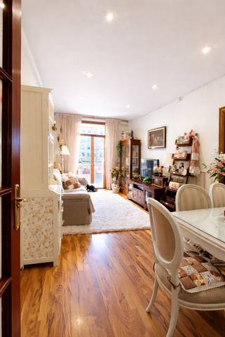 Piso en Venta en Carrer de la Diputació en Fort Pienc