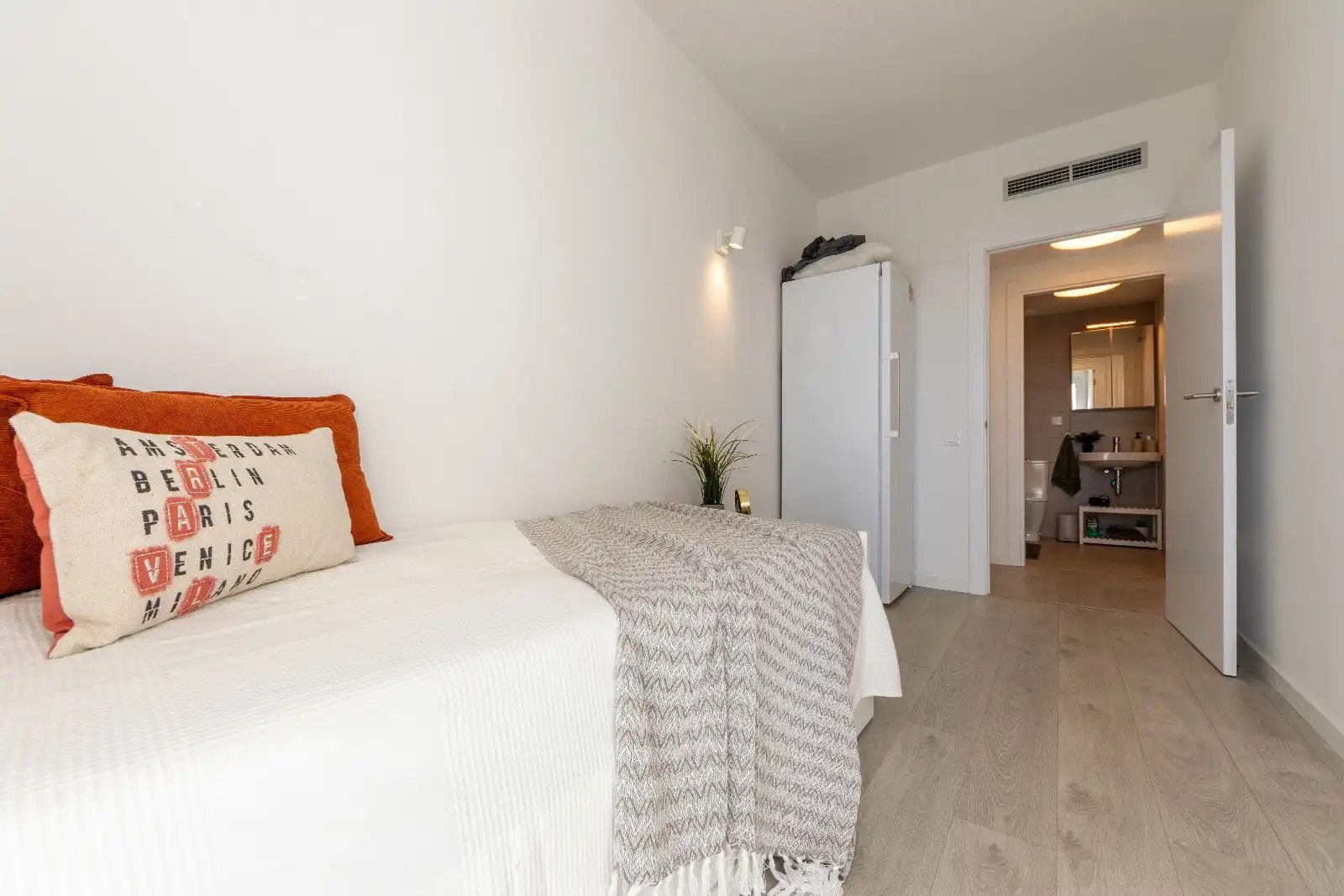 Bedroom of Flat for sale in Salou  with Air Conditioner, Heating and Terrace