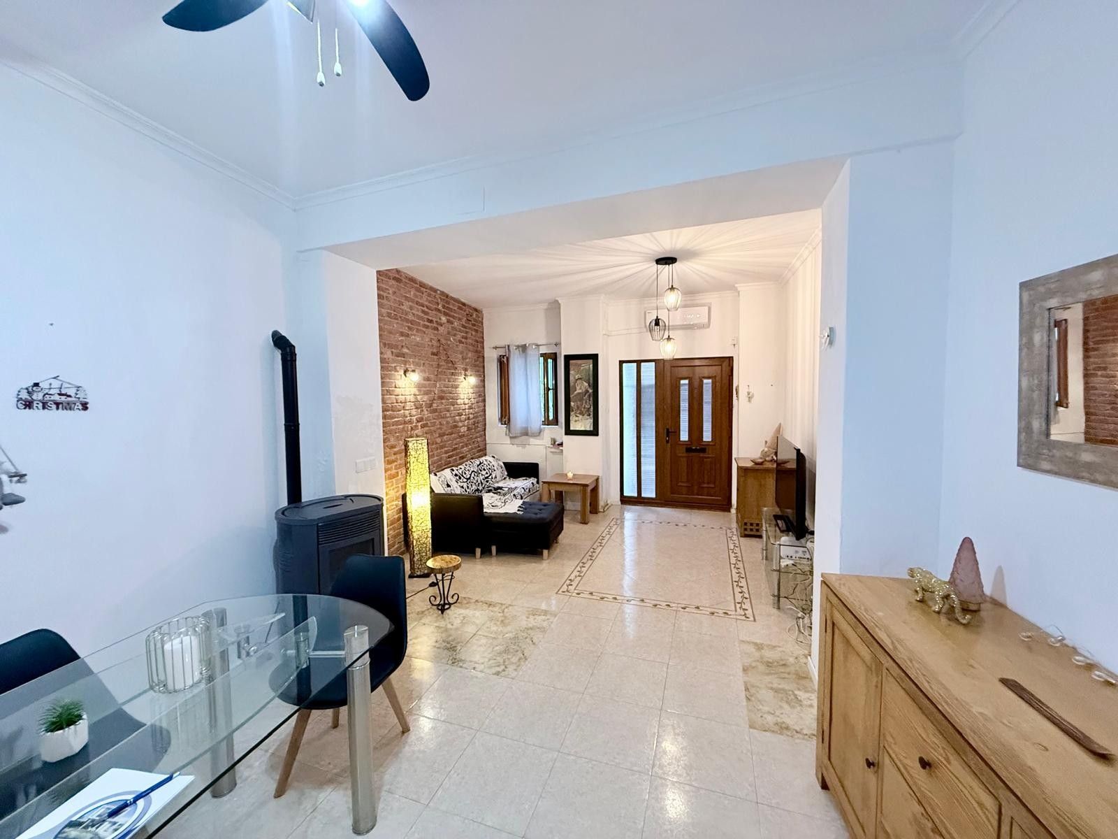 Sala d'estar de Finca rústica en venda en Palma de Gandia amb Aire condicionat, Terrassa i Traster