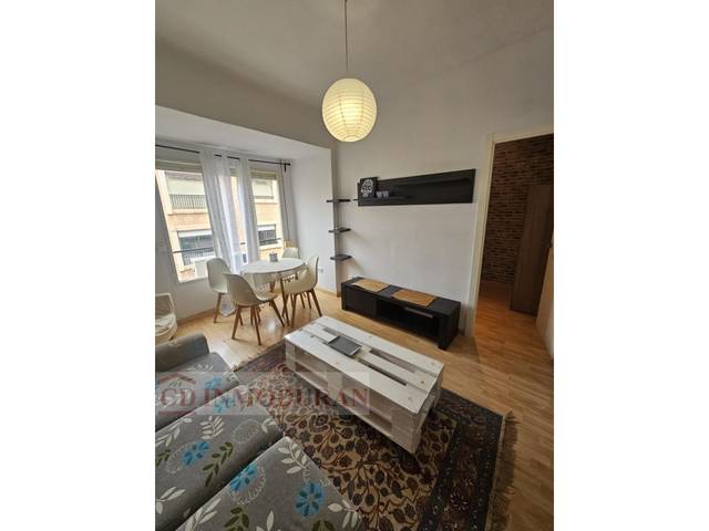 Piso en Alquiler en Calle Garbinet en Carolinas Bajas