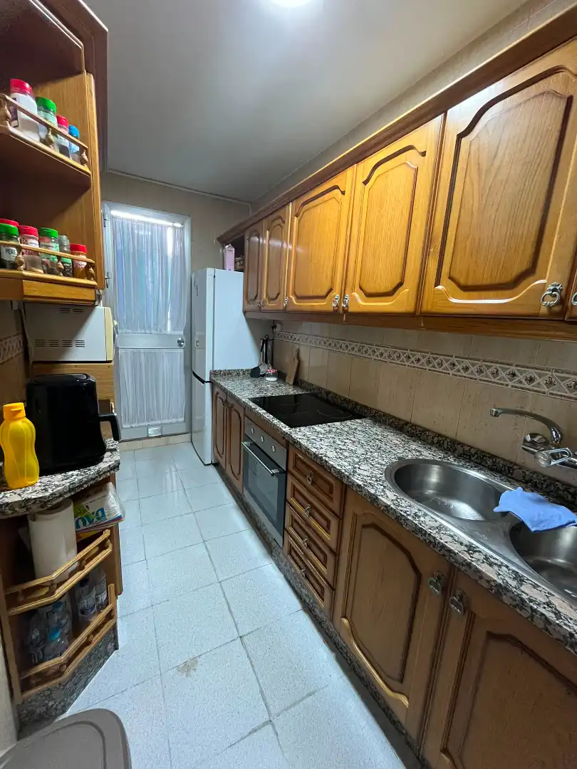 Cocina de Piso para compartir en Córdoba con Aire acondicionado, Terraza y Amueblado