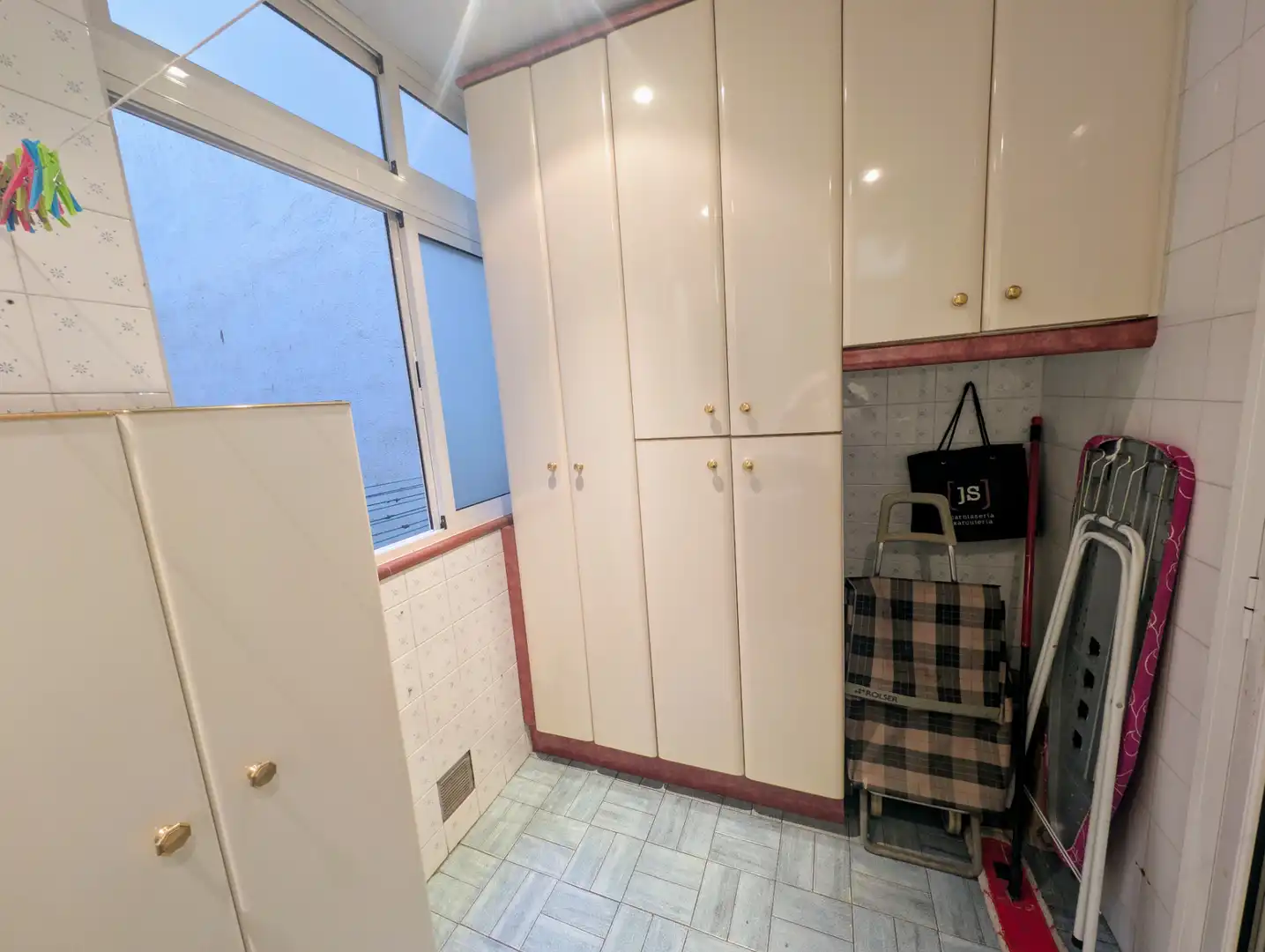 Kitchen of Flat for sale in Barcelona  with Air Conditioner, Heating and Oven