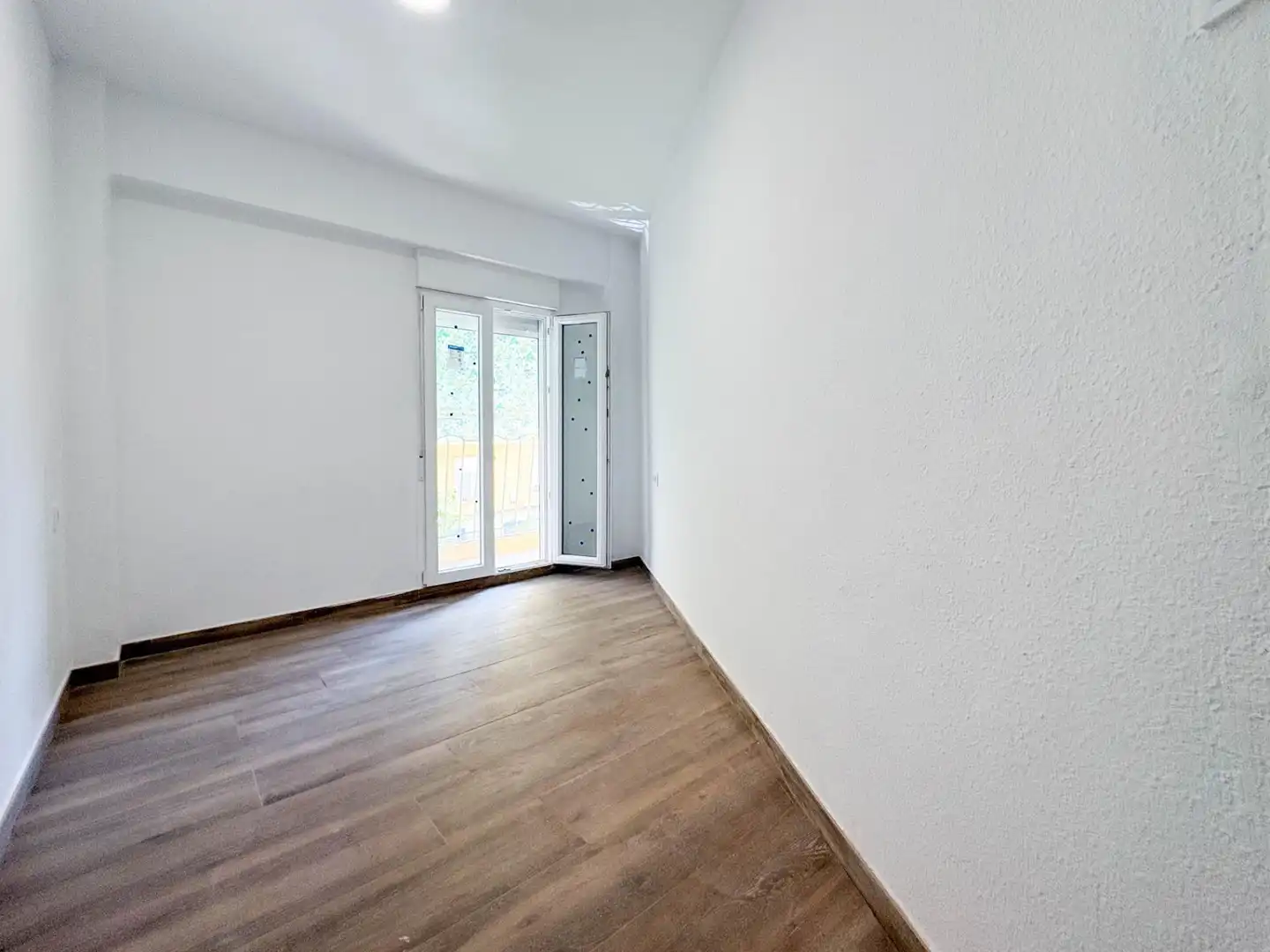 Bedroom of Flat for rent in Valencia