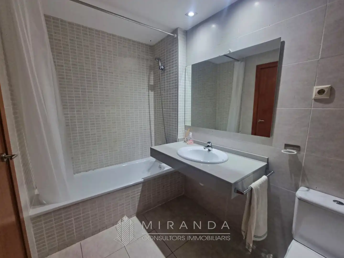 Bathroom of Flat for sale in Les Franqueses del Vallès  with Heating, Private garden and Terrace