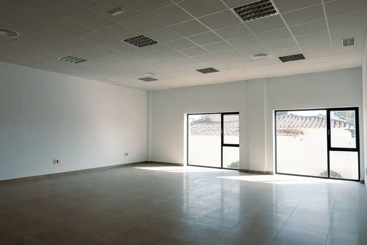 Oficina de alquiler en Estepona con Aire acondicionado