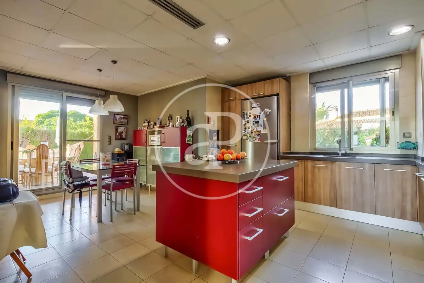 Cocina de Casa o chalet en venta en L'Alcúdia con Aire acondicionado, Calefacción y Jardín privado
