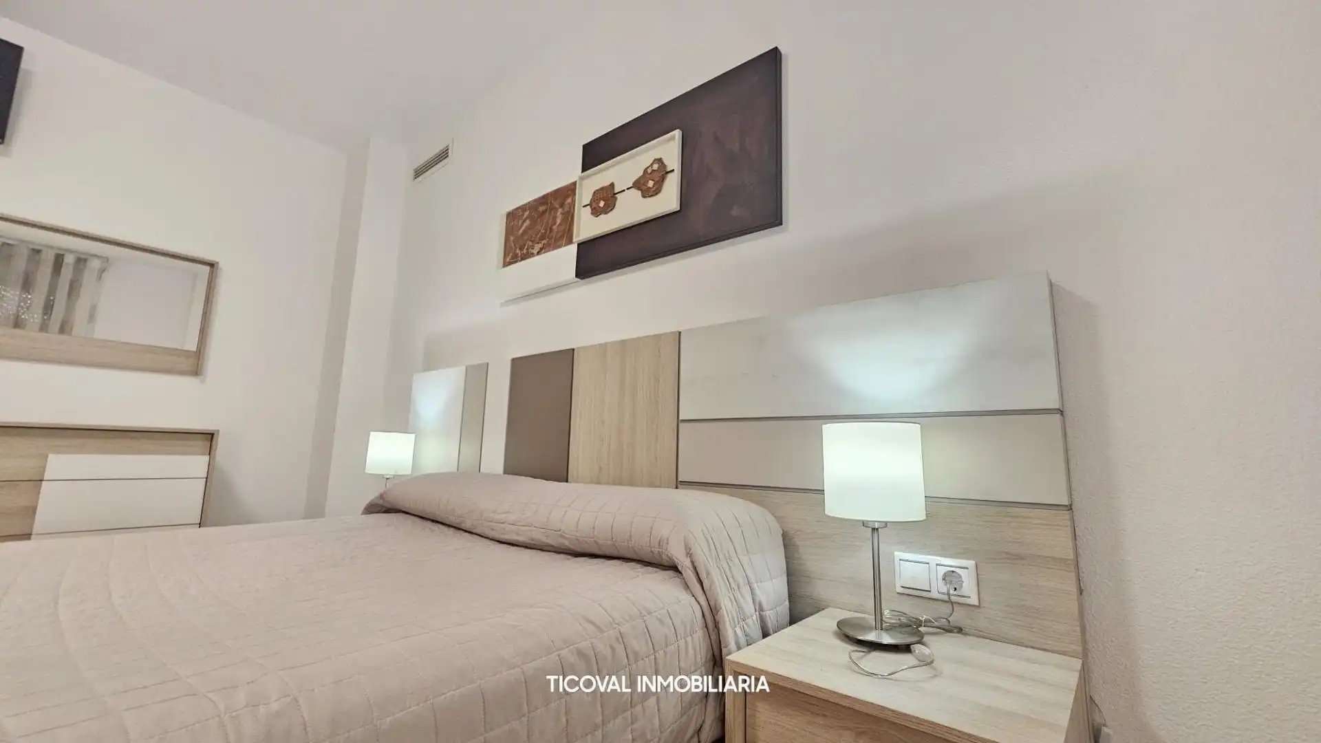 Dormitori de Pis en venda en Torrent amb Piscina comunitària