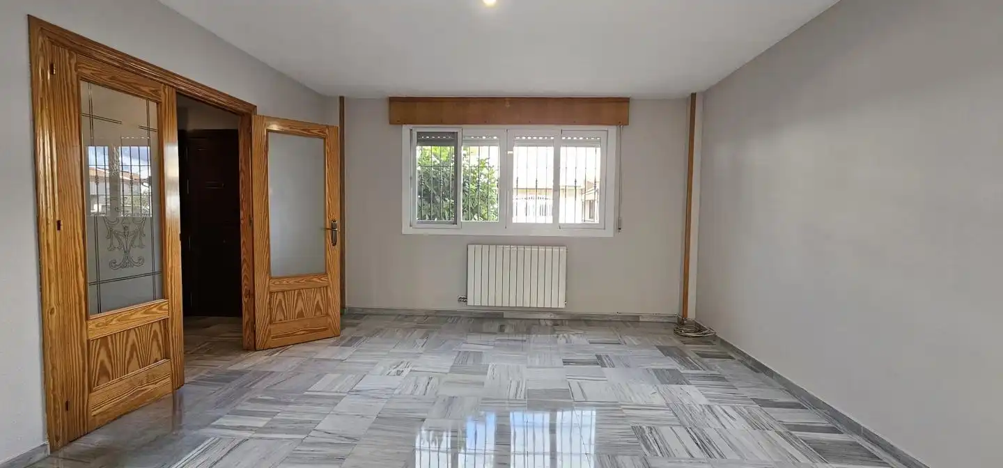 Casa adosada en venta en Calle MEDIO AMBIENTE, Maracena
