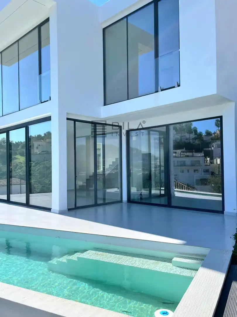 Chalet con piscina en venta en Cerros del Aguila, imagen 5