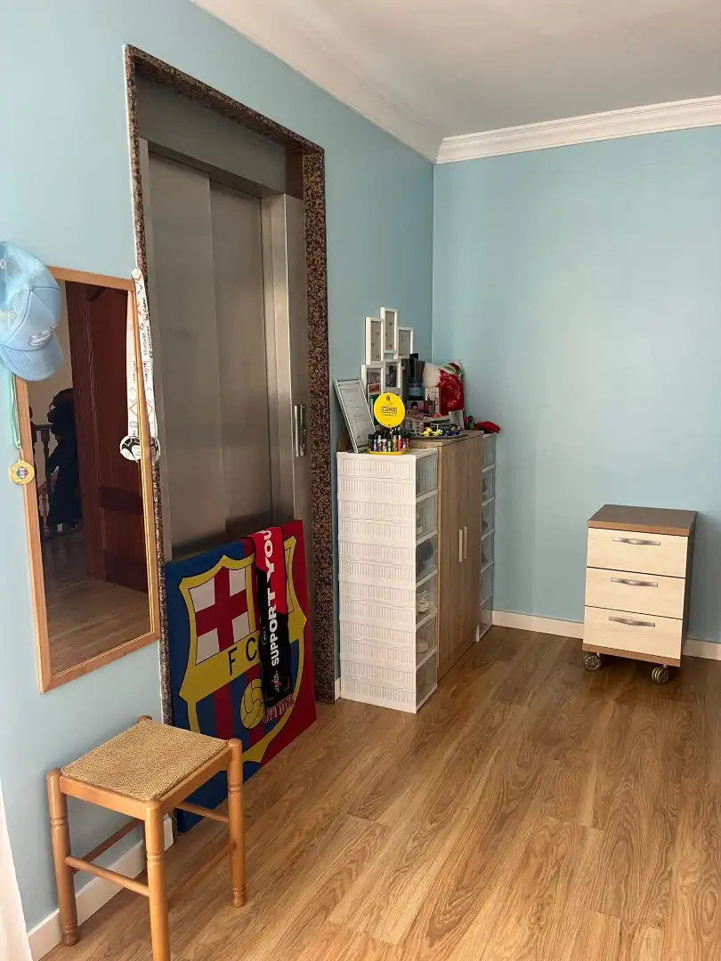 Vivienda con piscina en venta en Avenida Moscatel, imagen 4