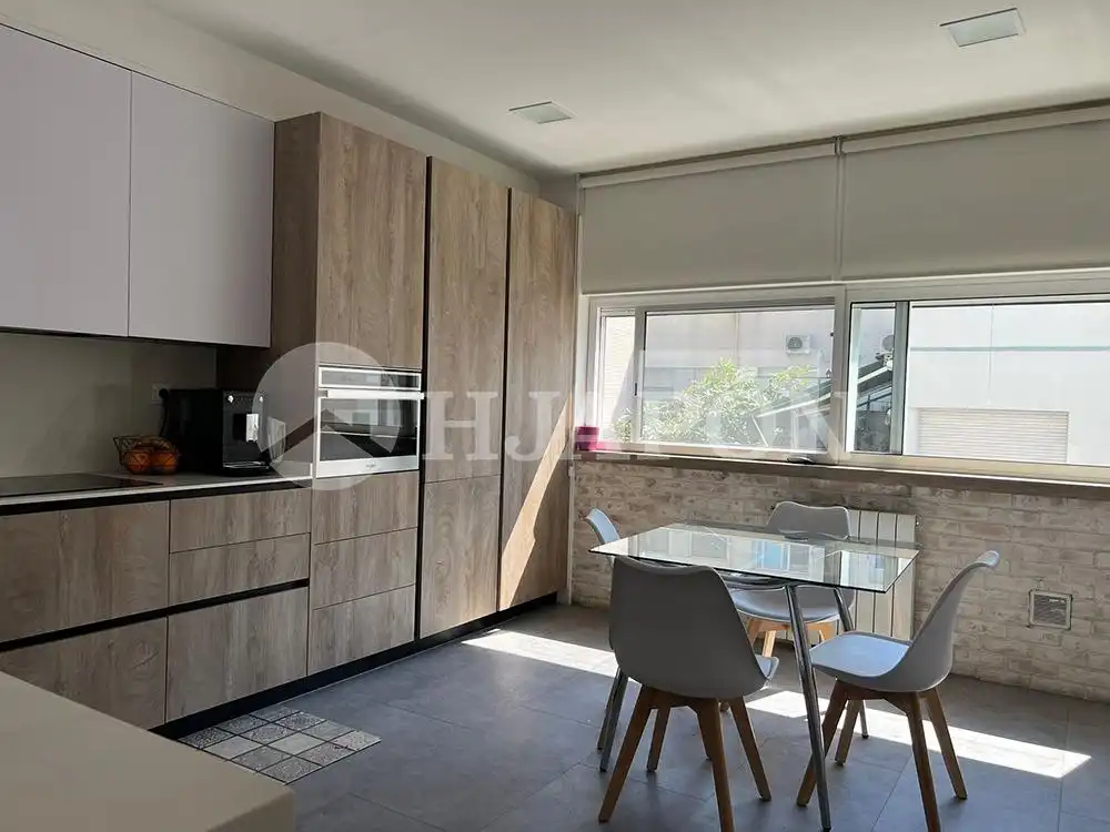 Cocina de Casa adosada en venta en Badalona con Aire acondicionado, Calefacción y Jardín privado