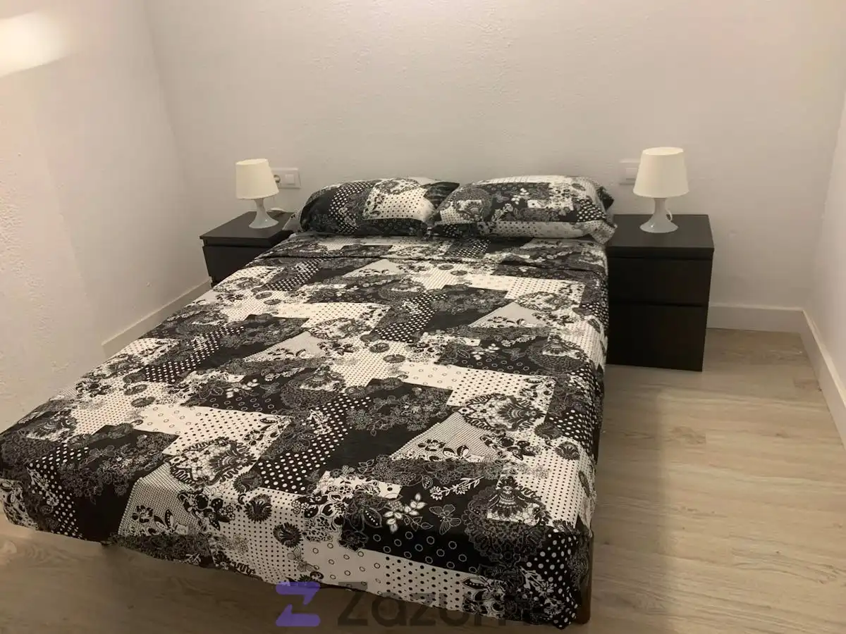 Habitación de Piso de alquiler en Pineda de Mar con Parquet, Amueblado y Horno