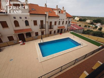 Piscina de Casa adosada en venda en Ruidera amb Calefacció, Terrassa i Balcó