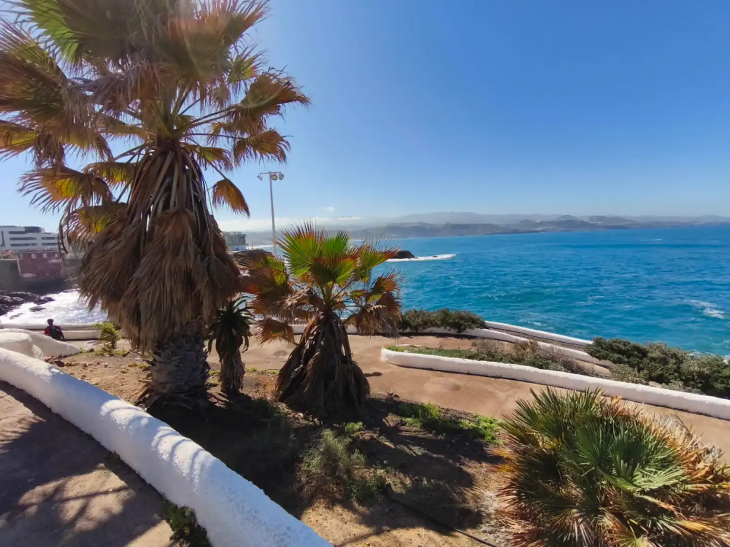 Exterior view of Detached homes for sale in Las Palmas de Gran Canaria  with Air Conditioner, Terrace and Furnished