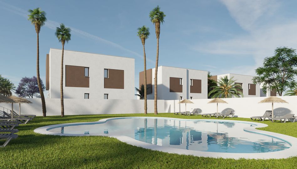 Foto 1 de Piso en venta en La Marina, Alicante