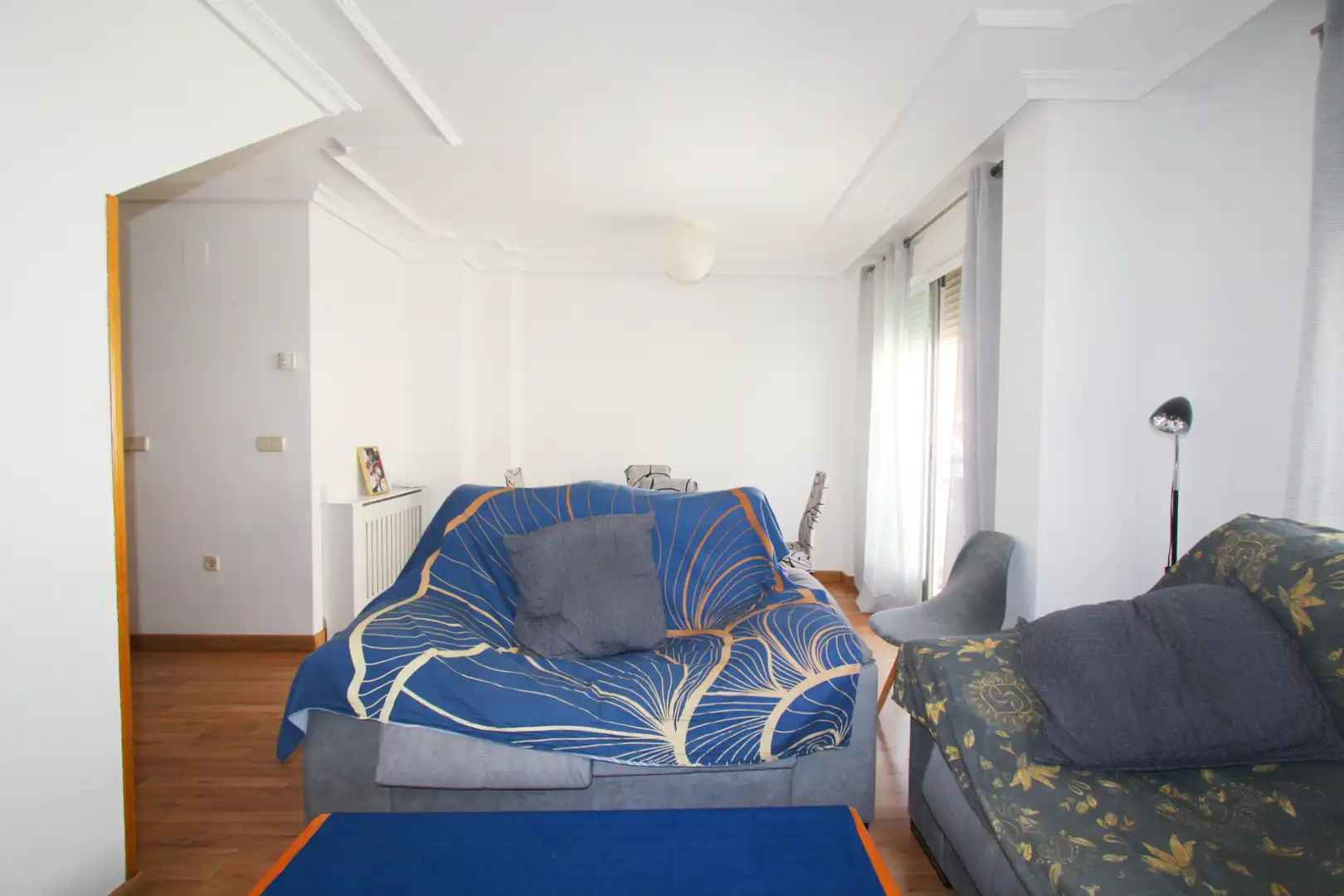 Sala d'estar de Àtic en venda en Albacete amb Calefacció, Parquet i Terrassa