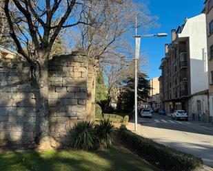 Vista exterior de Casa o xalet en venda en Jaca amb Calefacció, Jardí privat i Parquet