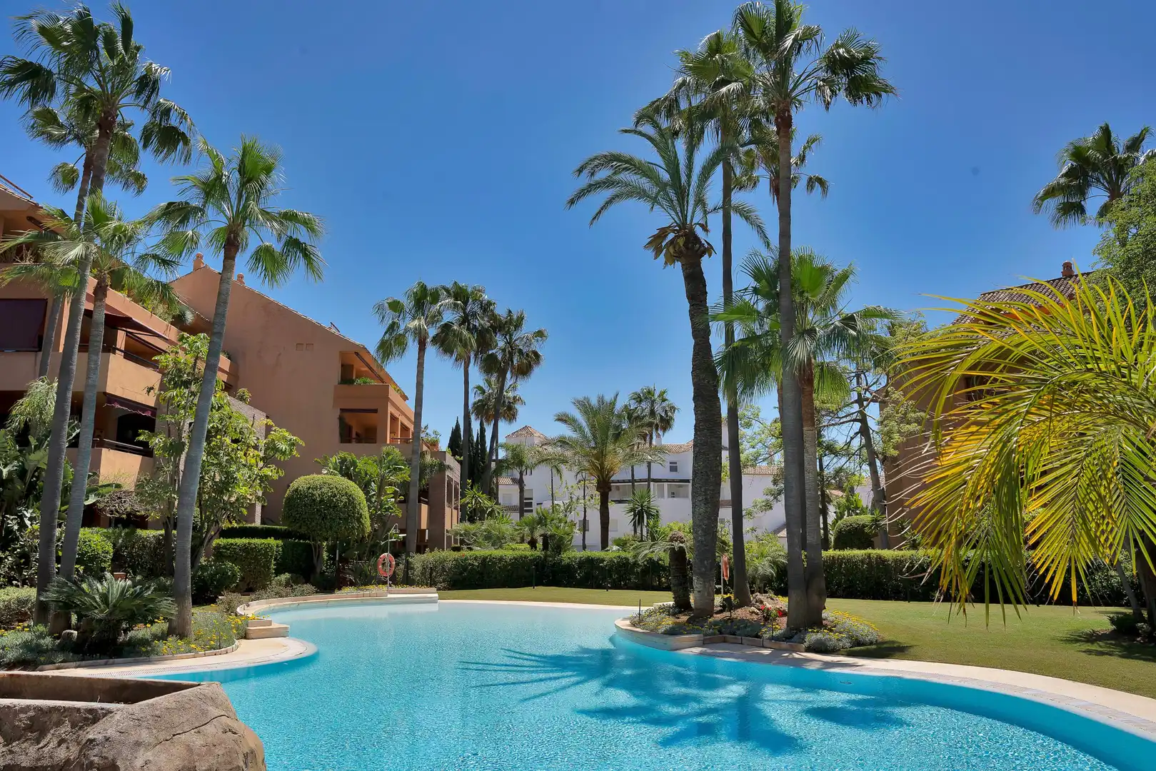 Jardí de Apartament en venda en Marbella amb Aire condicionat, Calefacció i Jardí privat