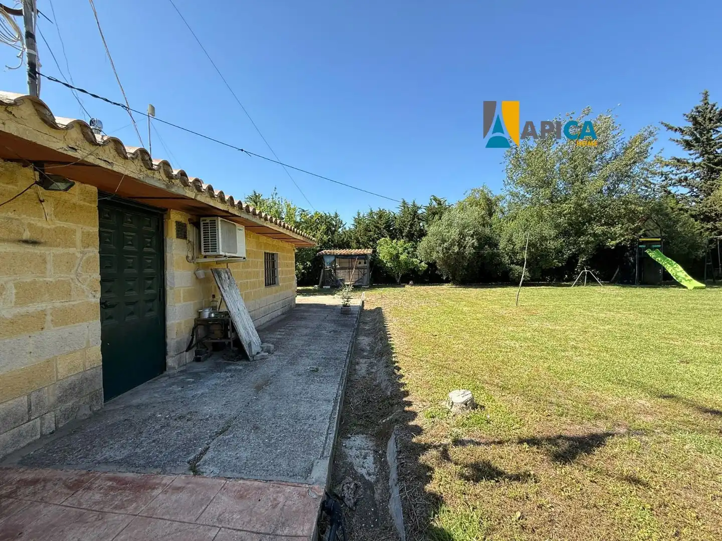 Jardí de Casa o xalet en venda en Puerto Real amb Aire condicionat, Terrassa i Traster