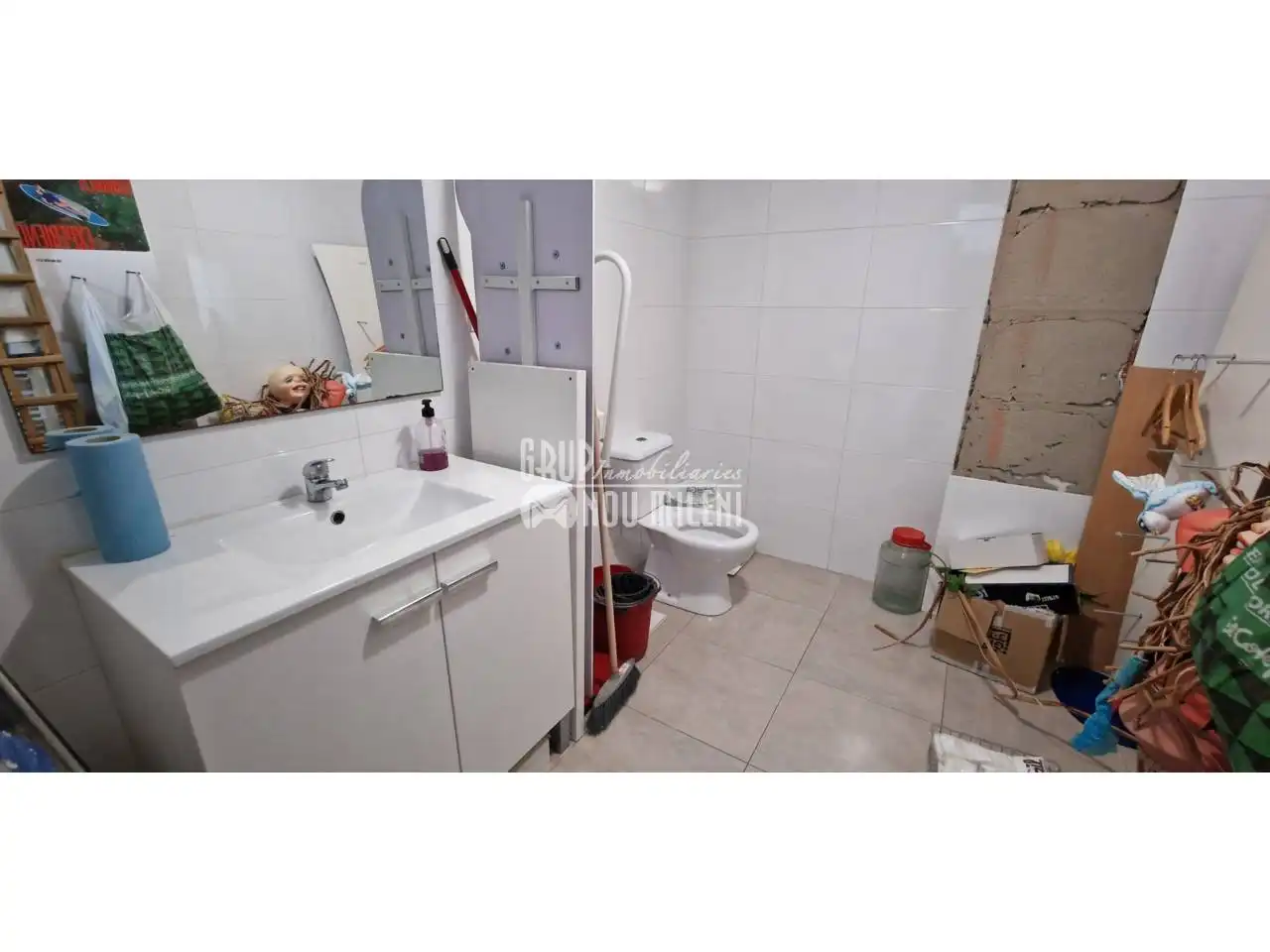 Baño de Local de alquiler en Alcàsser con Aire acondicionado