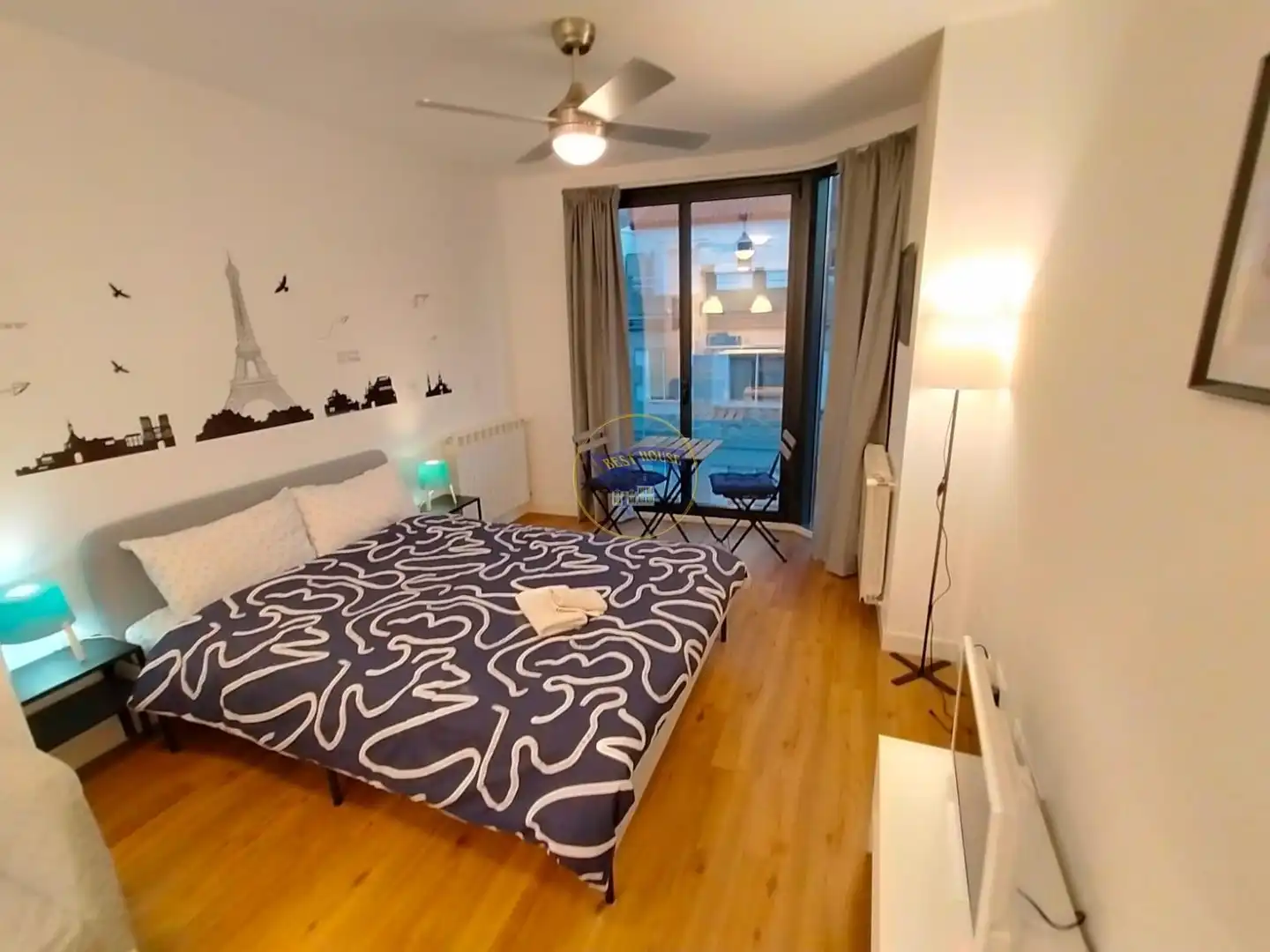 Estudio de alquiler en Calle URZAIZ, Casablanca - Calvario