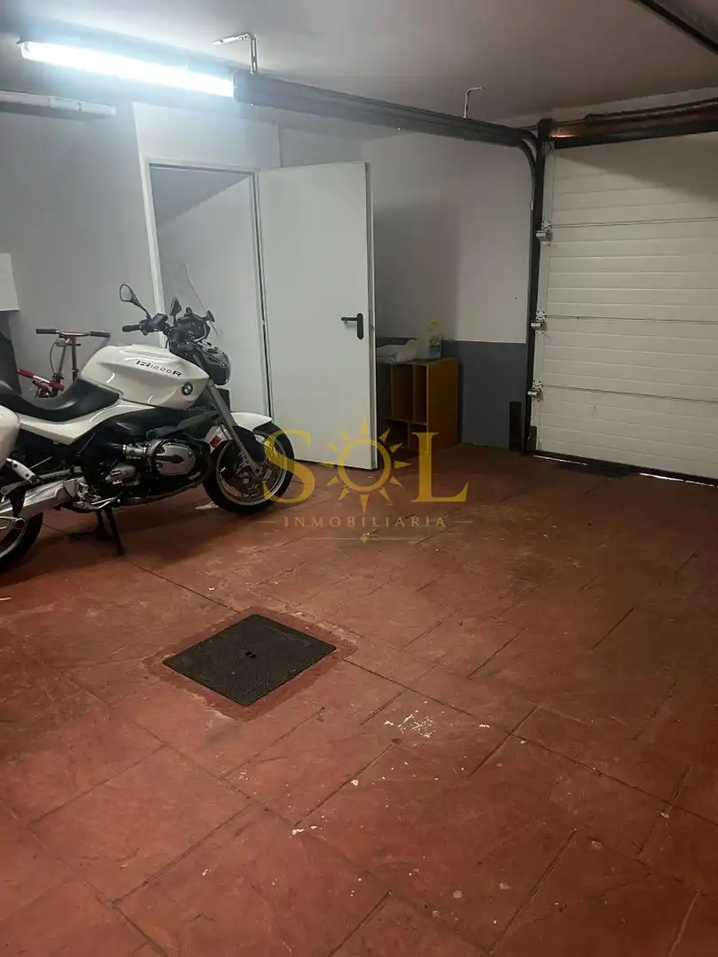 Parking de Casa o chalet en venta en Onzonilla con Calefacción, Jardín privado y Terraza