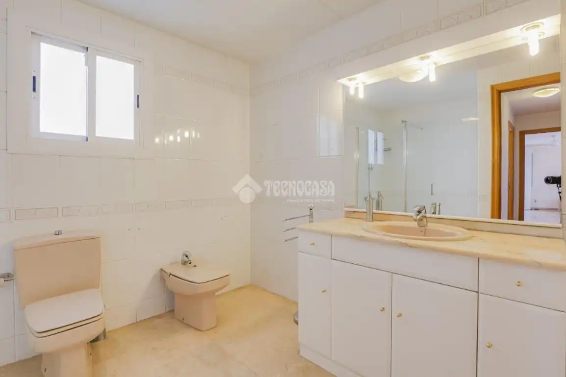 Bathroom of Flat for sale in Granollers  with Heating and Balcony