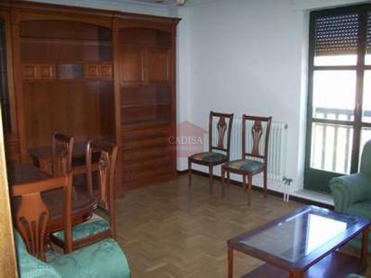 Living room of Flat for sale in Salamanca Capital  with Heating, Parquet flooring and Furnished