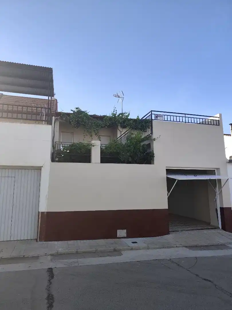 Vista exterior de Casa adosada en venta en Luciana con Aire acondicionado, Trastero y Amueblado