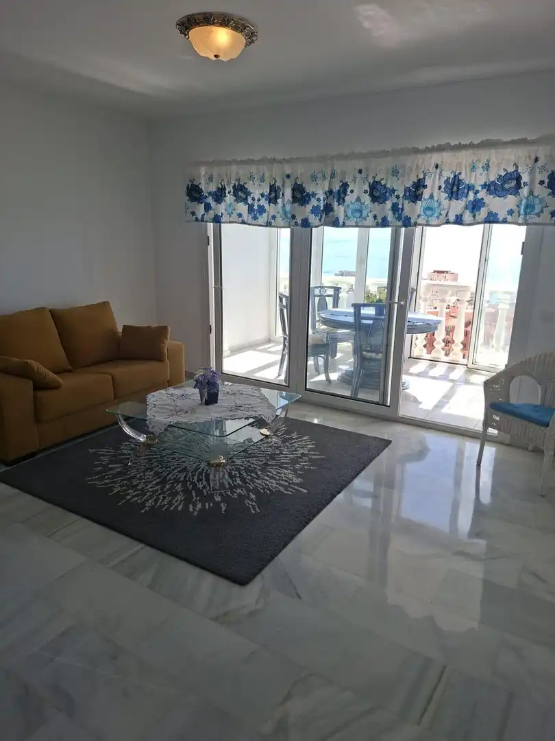 Wohnzimmer von Erdgeschoss zum Verkauf in Fuengirola mit Terrasse, Möbliert und Gemeinschaftspool