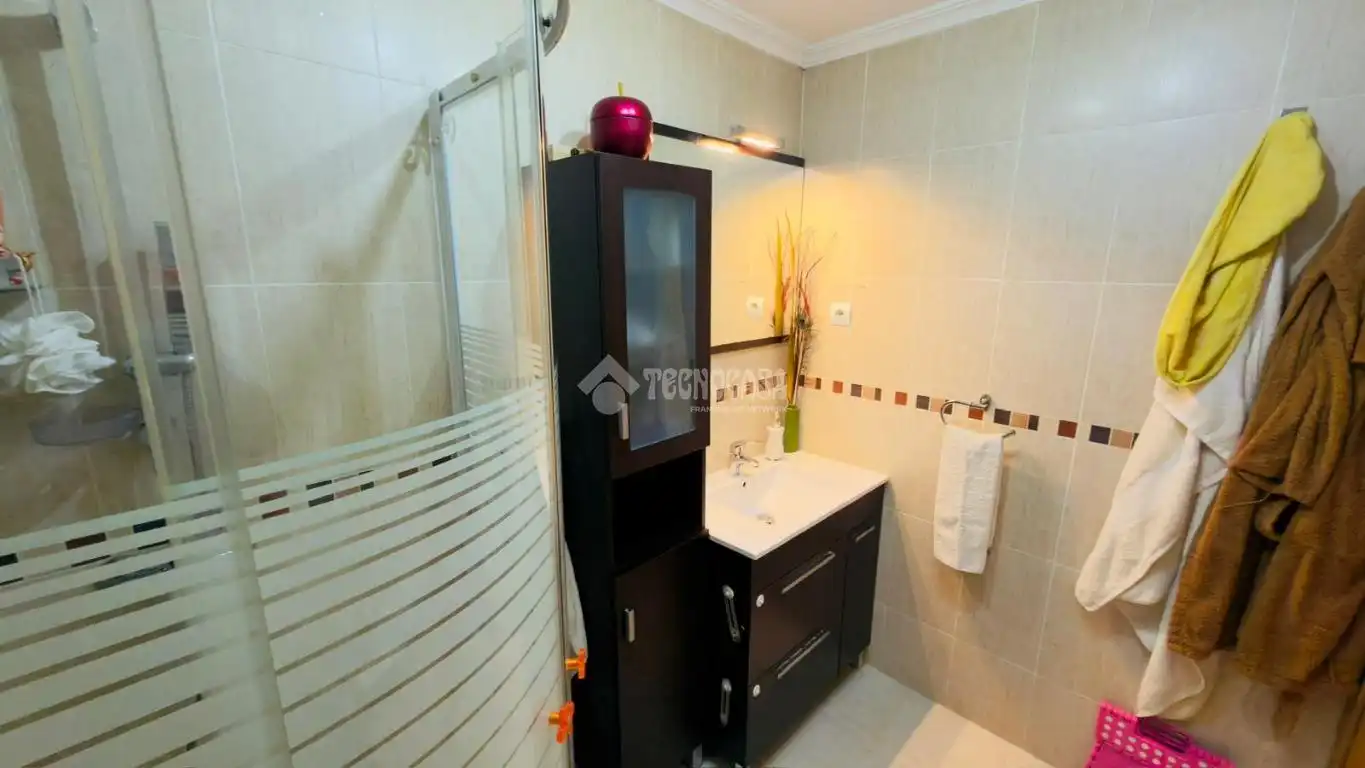 Badezimmer von Wohnung zum Verkauf in Seseña mit Heizung, Terrasse und Balkon