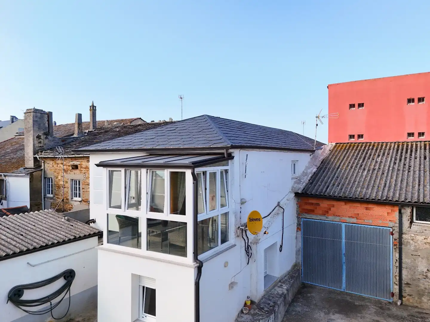 Vista exterior de Casa o xalet en venda en Foz amb Calefacció, Jardí privat i Terrassa