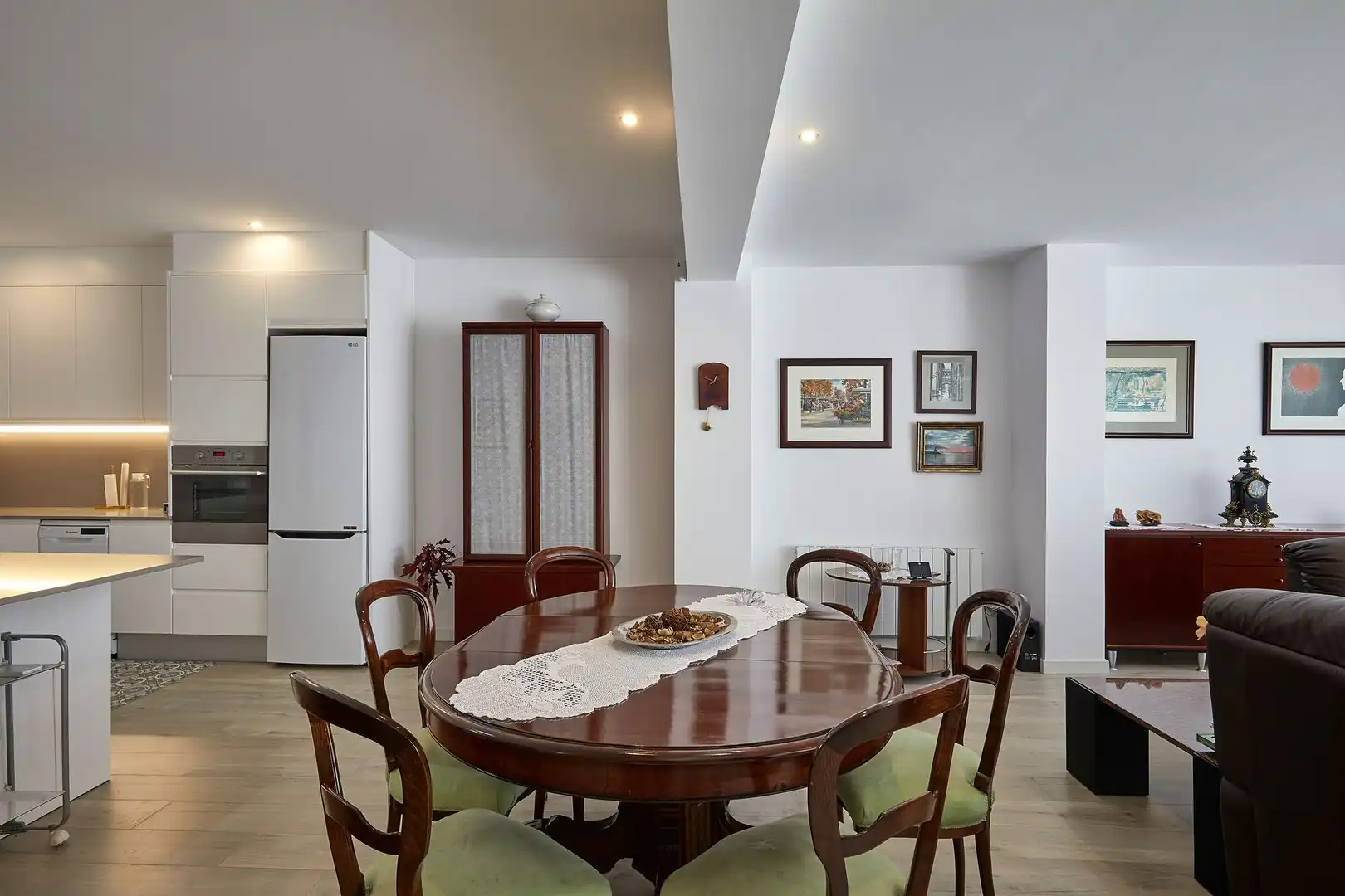 Esszimmer von Wohnung zum Verkauf in Barcelona mit Klimaanlage, Parkett und Ofen