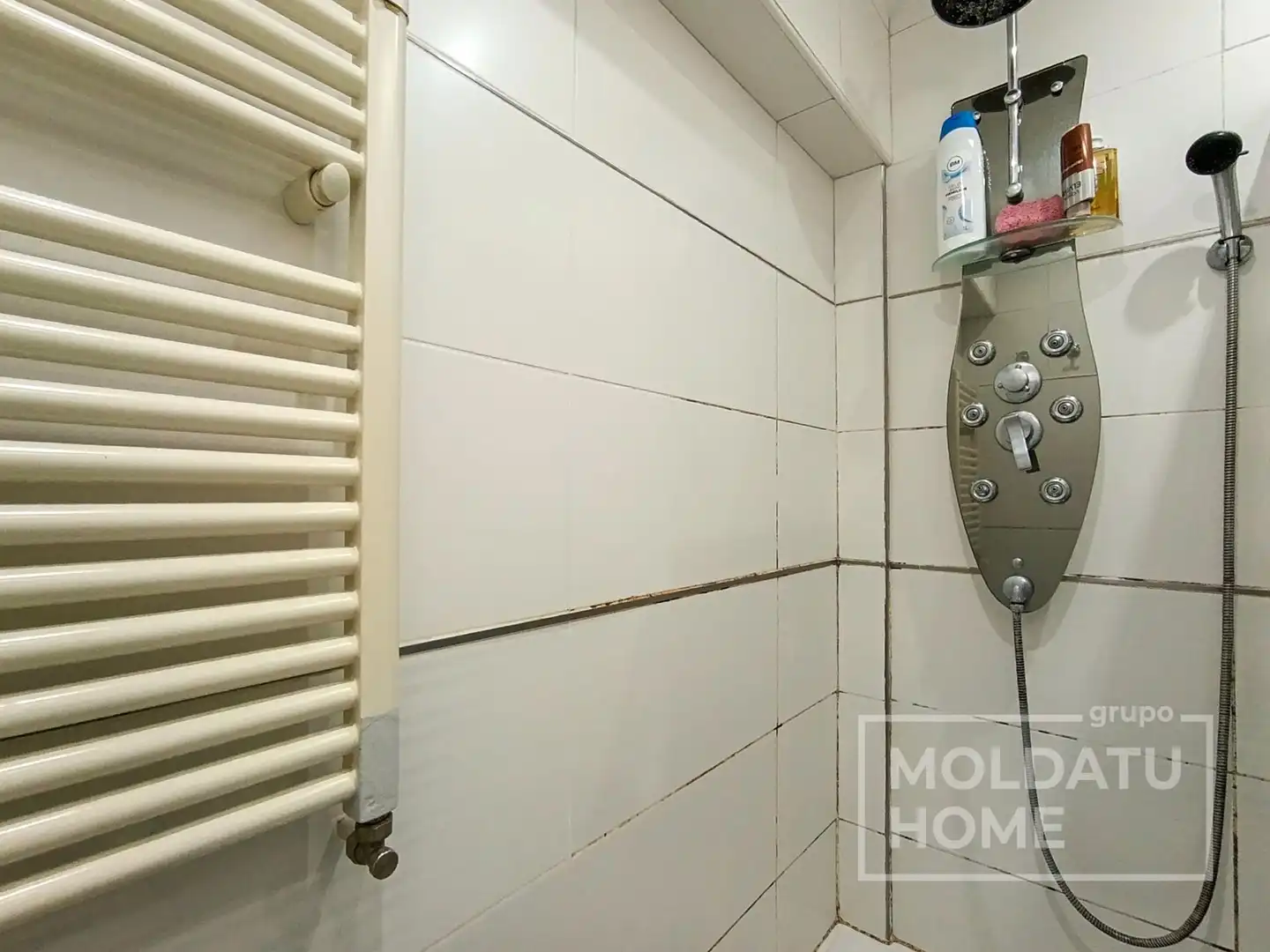 Bathroom of Flat for sale in Irun   with Heating and Furnished