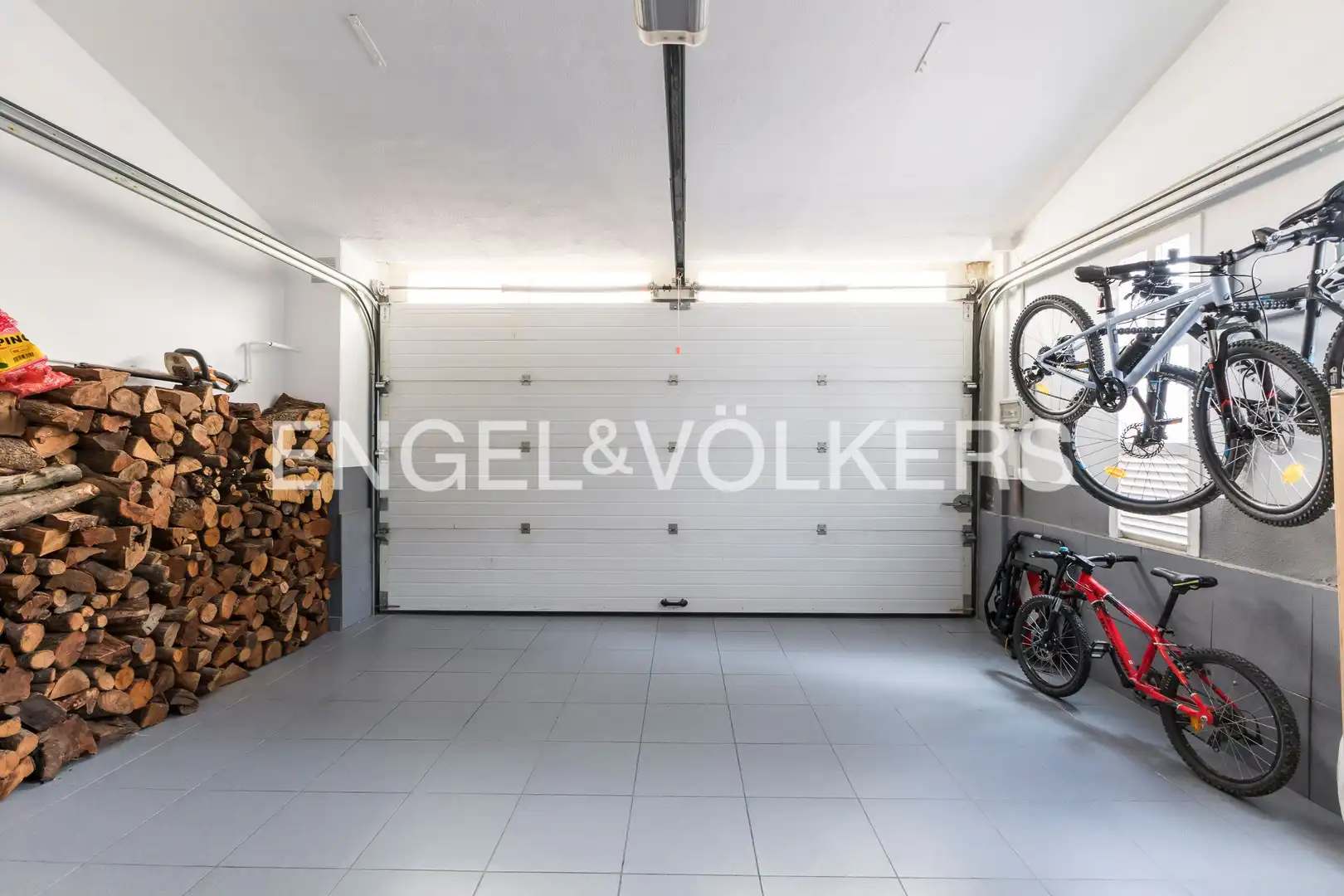 Parking de Casa o chalet en venta en Rivas-Vaciamadrid con Aire acondicionado, Calefacción y Jardín privado
