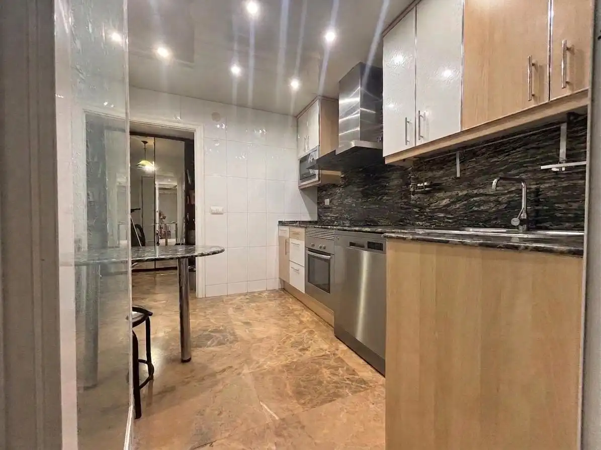 Kitchen of Ground floor for sale in Esplugues de Llobregat  with Air Conditioner, Heating and Balcony