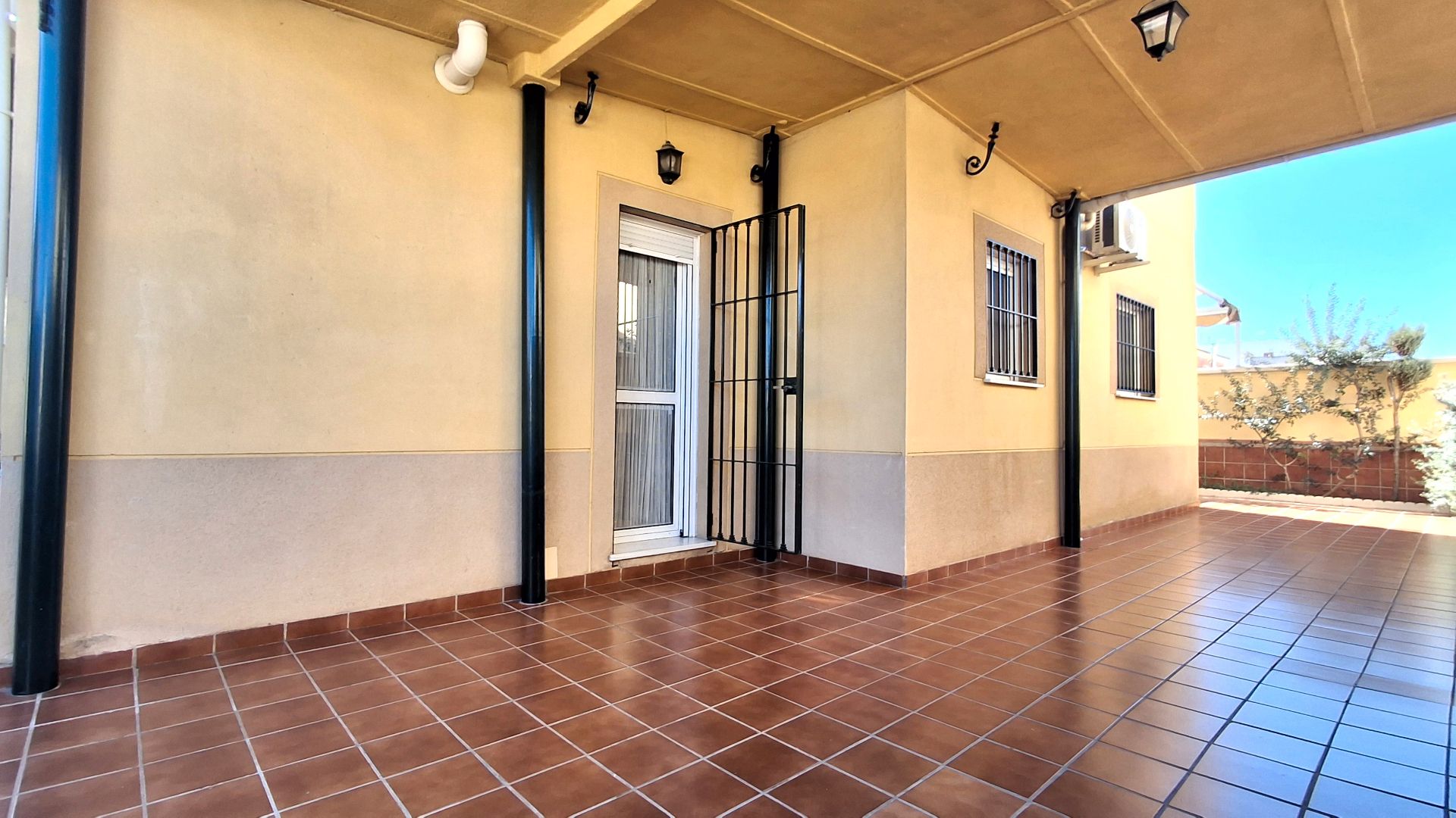 Casa adosada en venda en Almensilla amb Aire condicionat i Traster