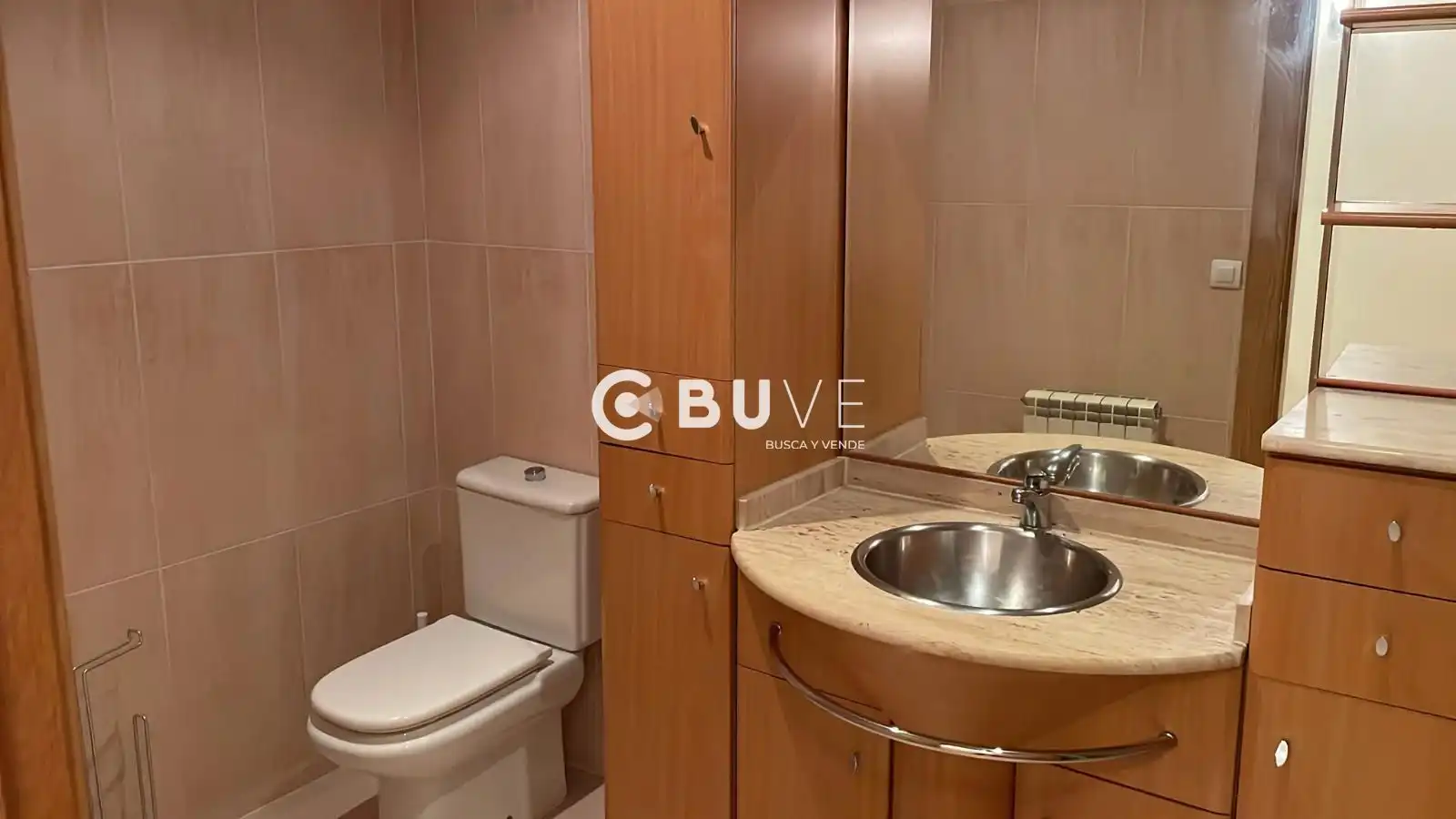 Baño de Piso de alquiler en Valladolid con Calefacción, Terraza y Amueblado