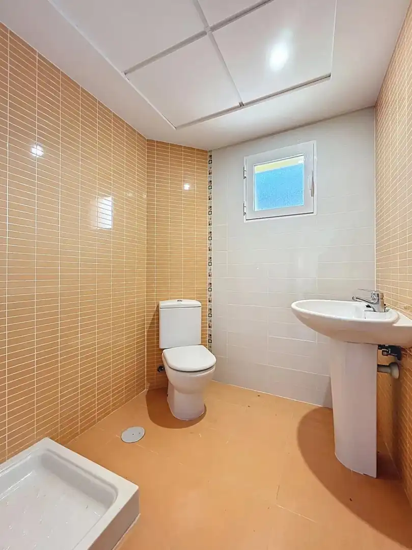 Baño de Casa o chalet en venta en Benidorm con Calefacción, Jardín privado y Terraza