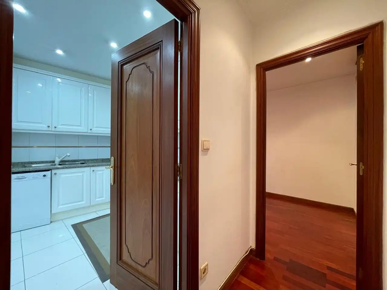 Piso en venta en A Coruña Capital  con Calefacción, Parquet y Trastero