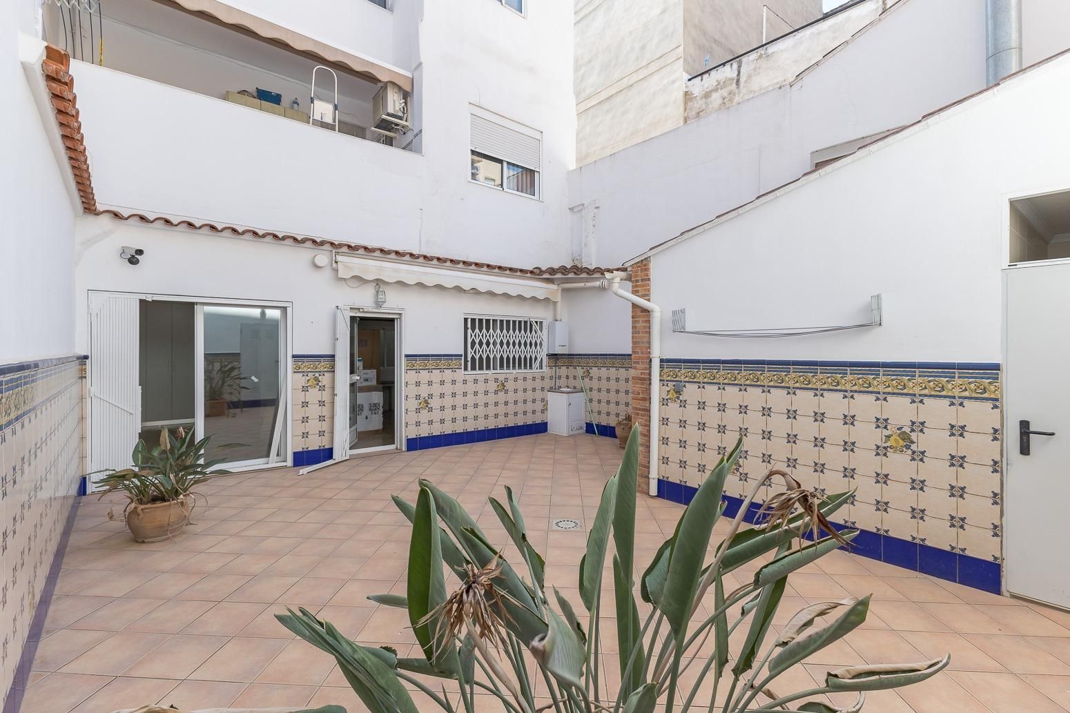 Exterior view of Planta baja for sale in Aldaia